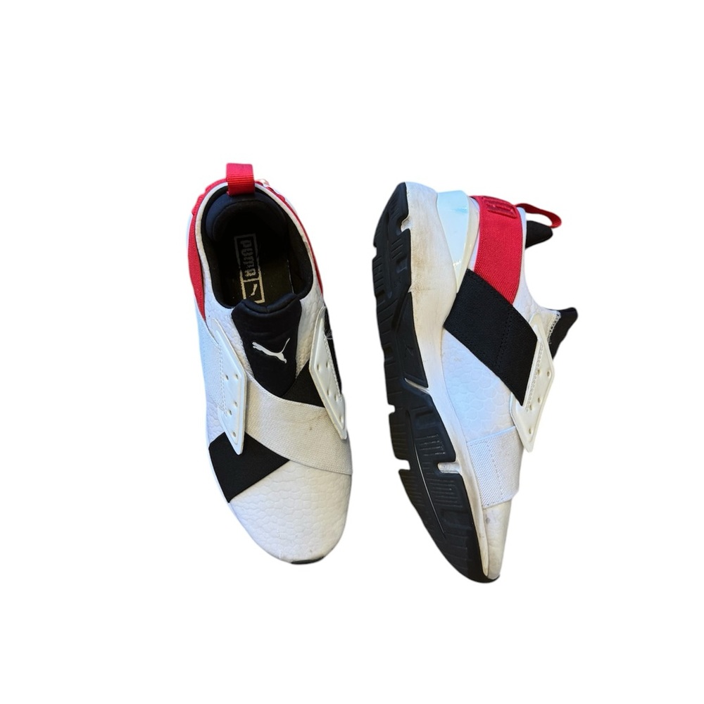 Puma running shoes in like new condition size 7,5